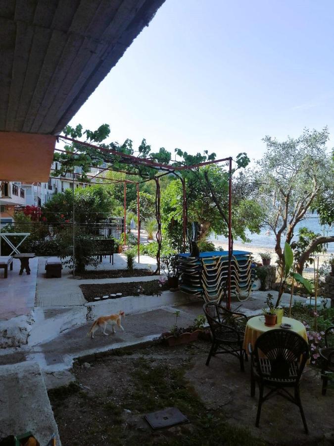 Vassia'S Beach Houses Benitses  Eksteriør bilde